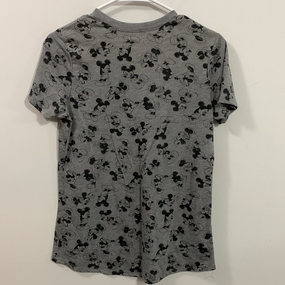 Disney Mickey & Minnie Mouse t-shirt Size Small, gray and black  very good cond - Picture 2 of 3